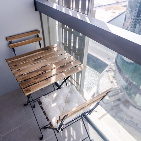 Nasma Luxury Stays - Cayan Tower Dubai Buitenkant foto