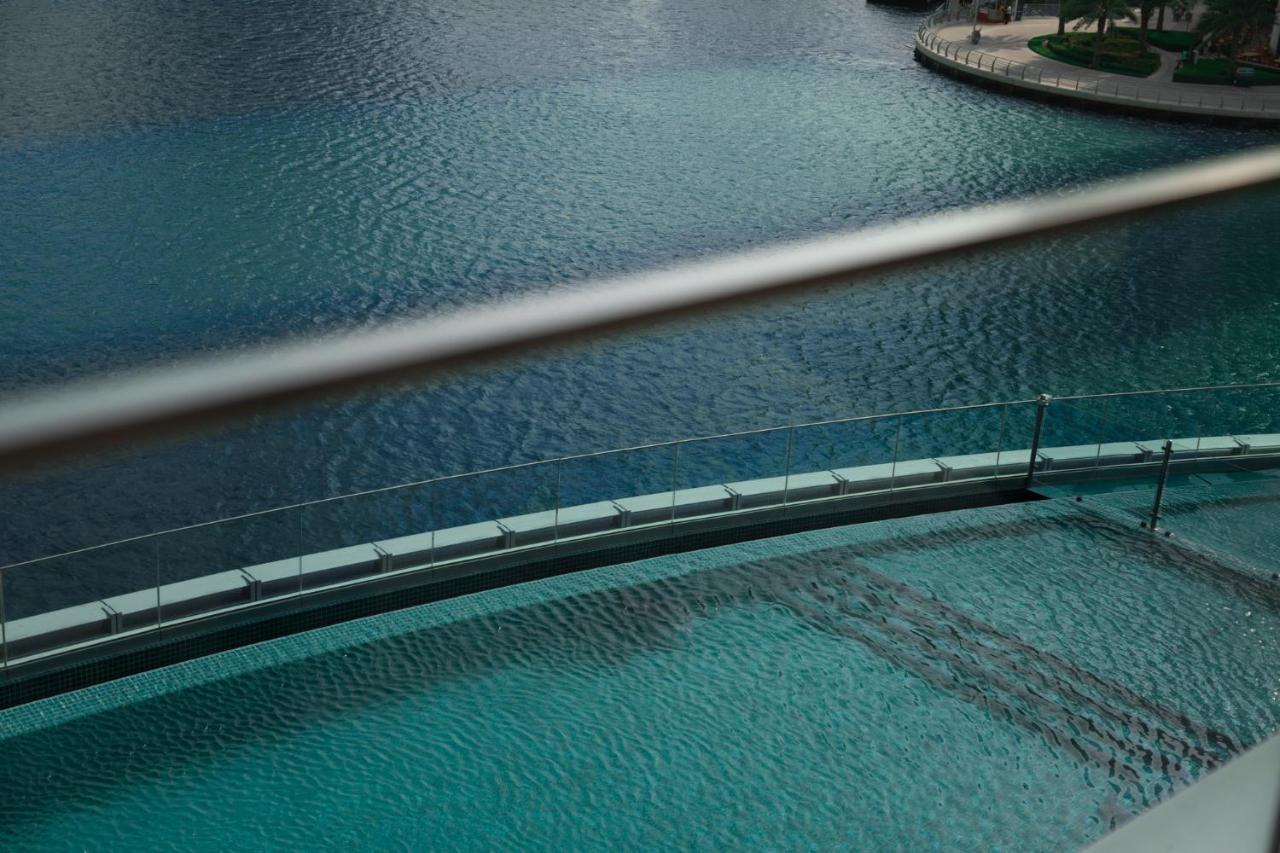 Nasma Luxury Stays - Cayan Tower Dubai Buitenkant foto